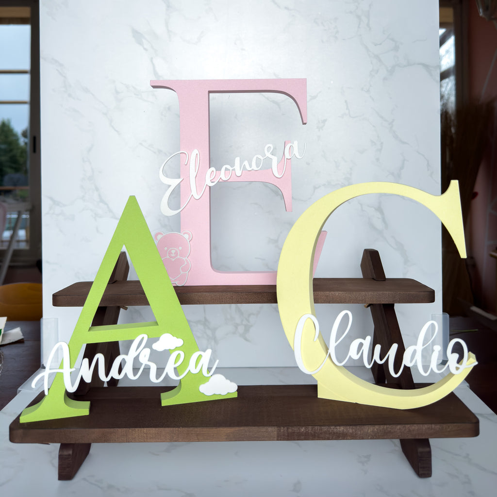 Iniziale con nome in rilievo - h 18 cm.