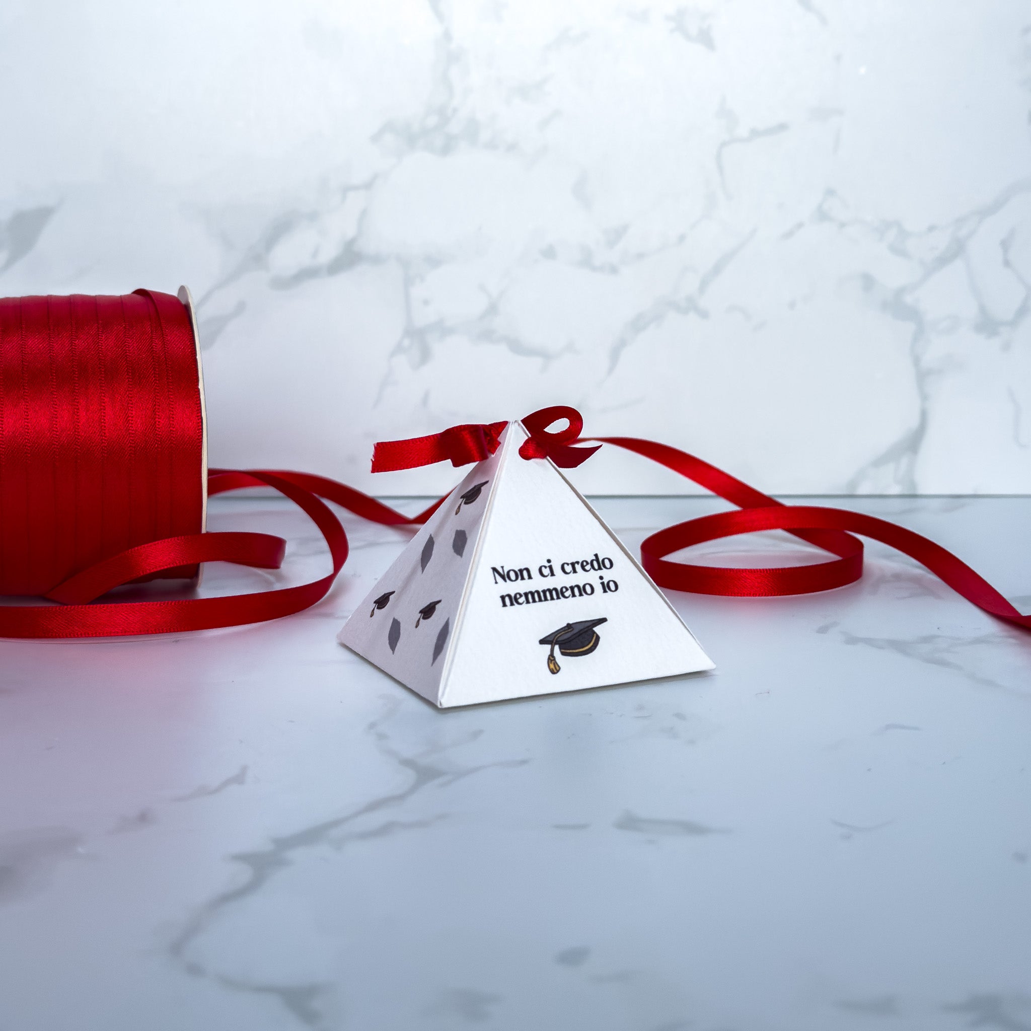 Scatola Piramidale Laurea Minimal