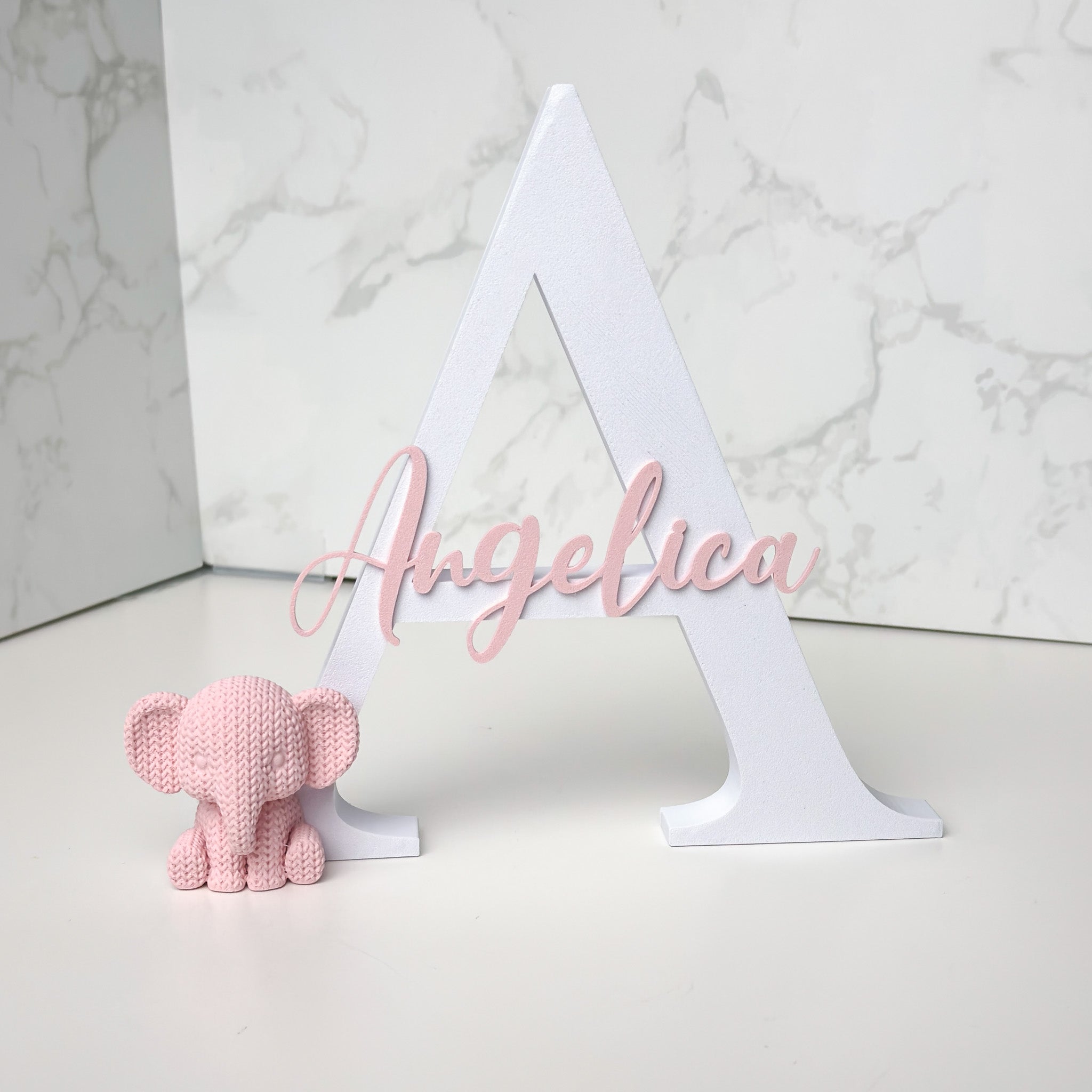 Lettera con Elefantino - h 22 cm.