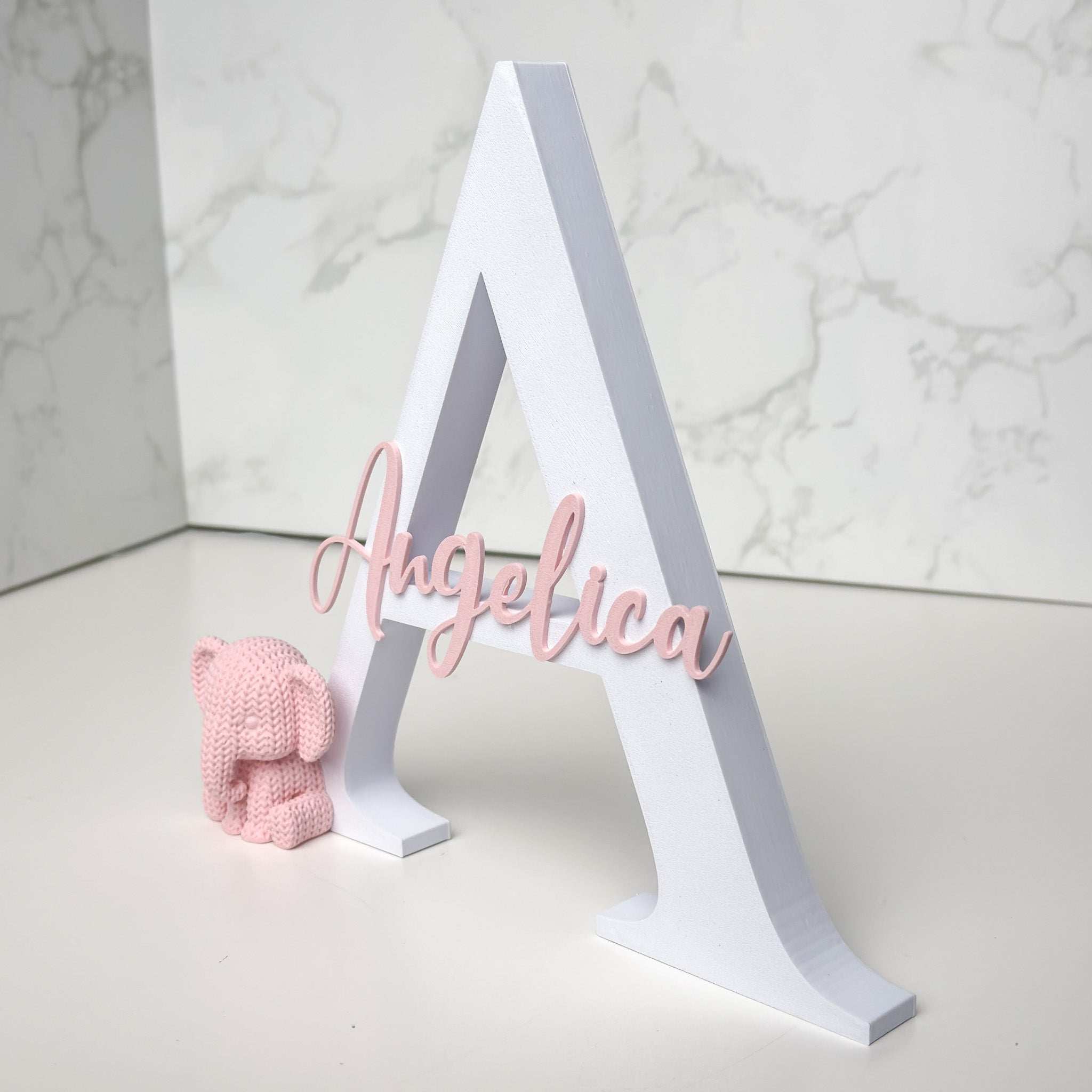 Lettera con Elefantino - h 22 cm.